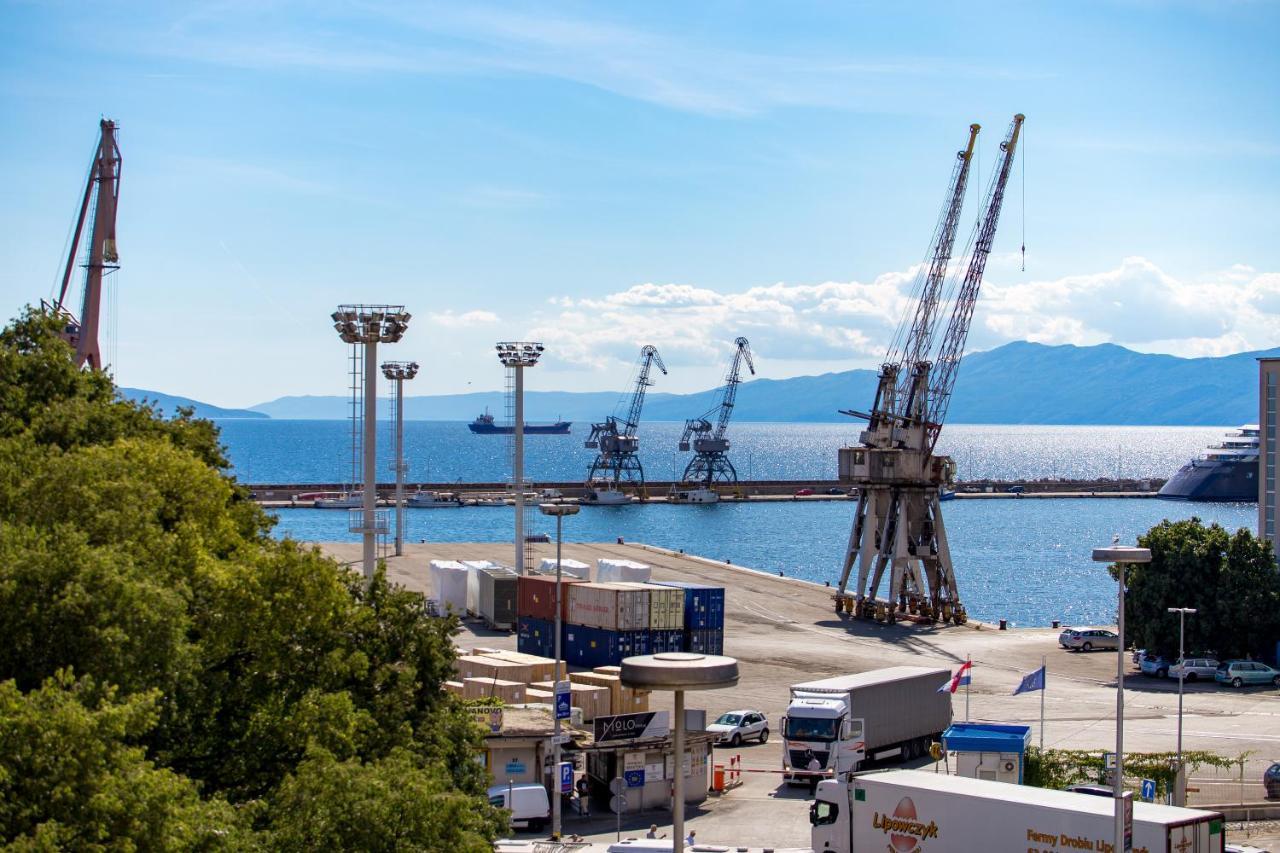 Apartments Harbour View Rijeka Eksteriør bilde